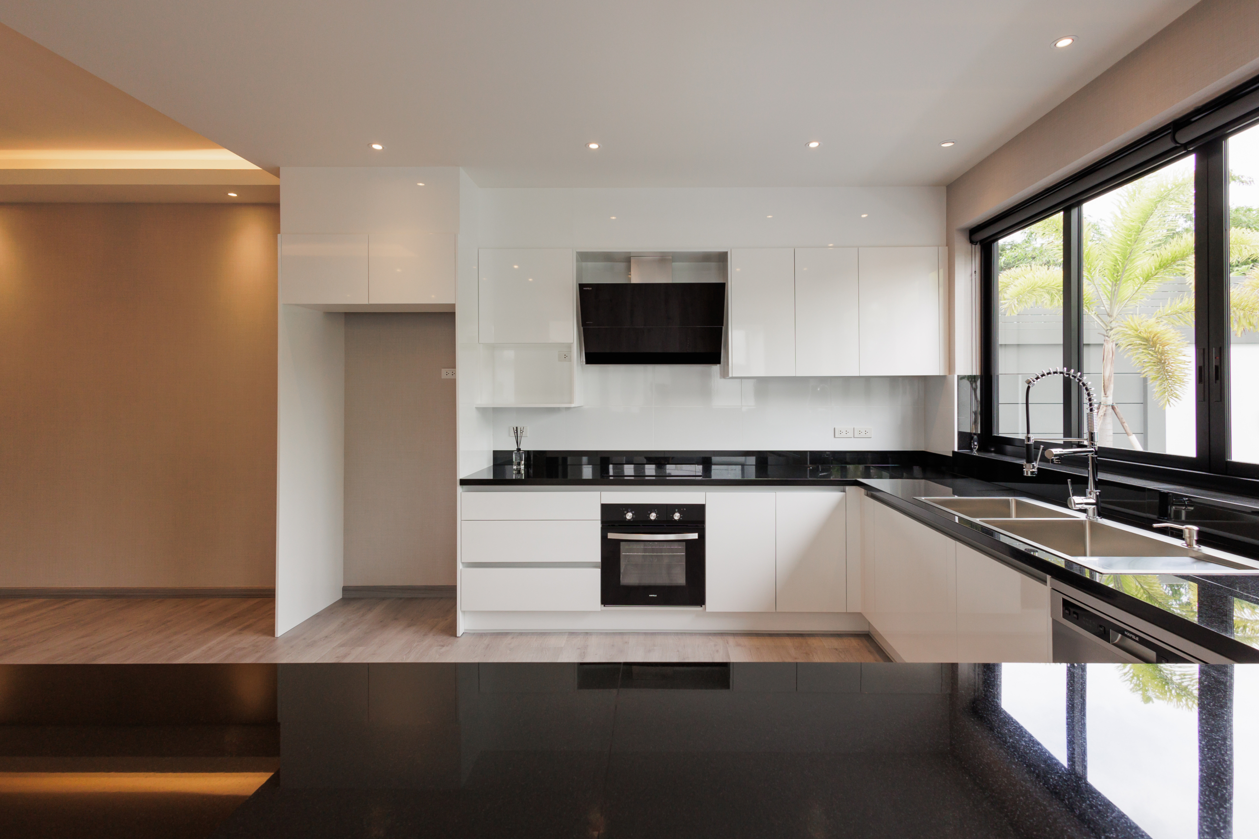 A Unfurnished _4 Pool Villa For Sales In Wang Tan